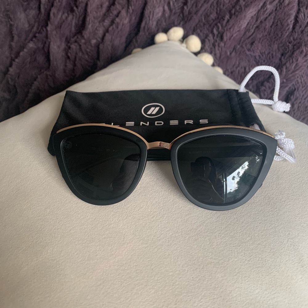 Blenders cat eye sunglasses